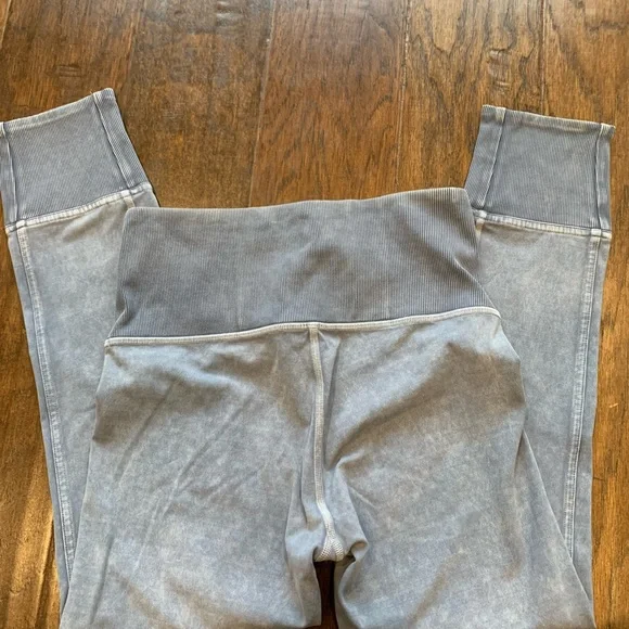 Lululemon Wunder Under Ribbed Legging - Picture 6 of 6